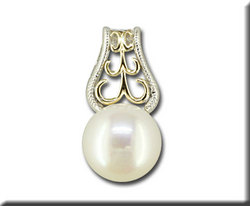The Pearl is Junes Lustrous Birthstone 